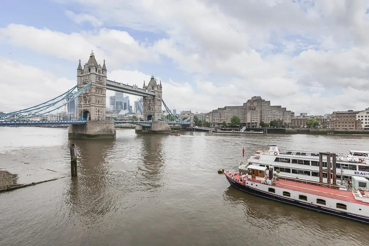 Portered Flat Shad Thames Apartment London