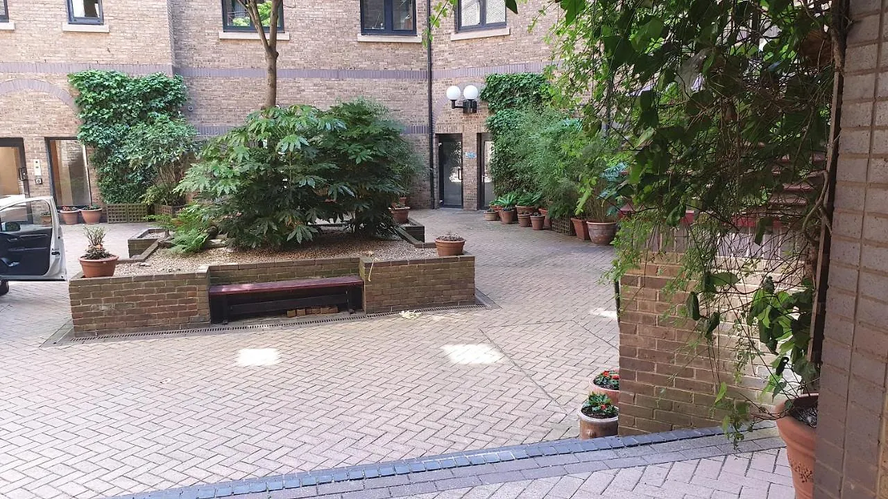 Portered Flat Shad Thames Apartment London United Kingdom
