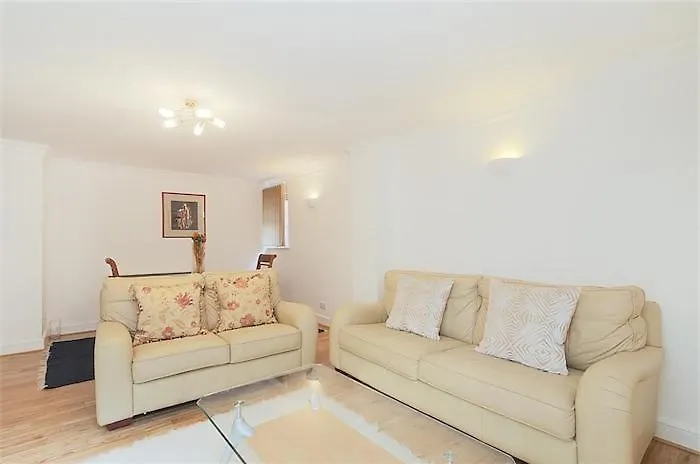 Portered Flat Shad Thames Apartment London