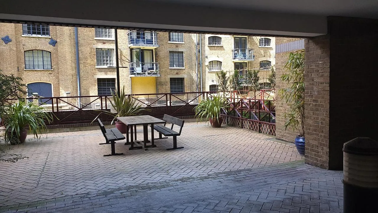 Portered Flat Shad Thames Apartment London United Kingdom